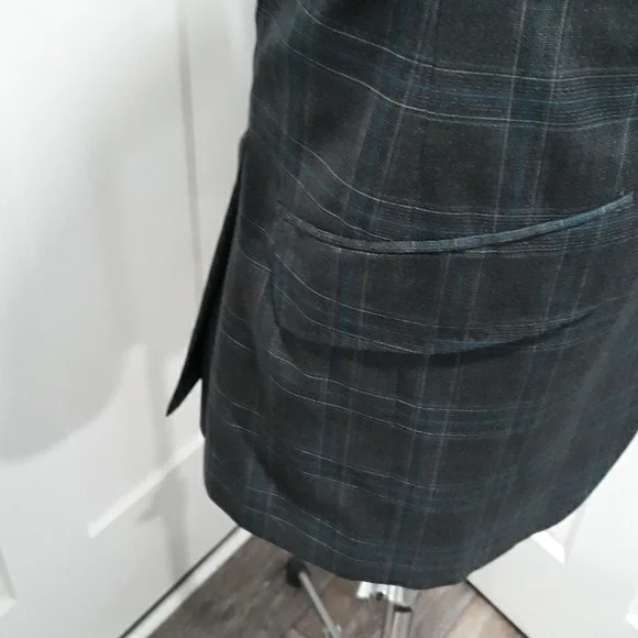 Ted Baker London grey wool sportcoat with turquoise stripes. Purple lining. 36R